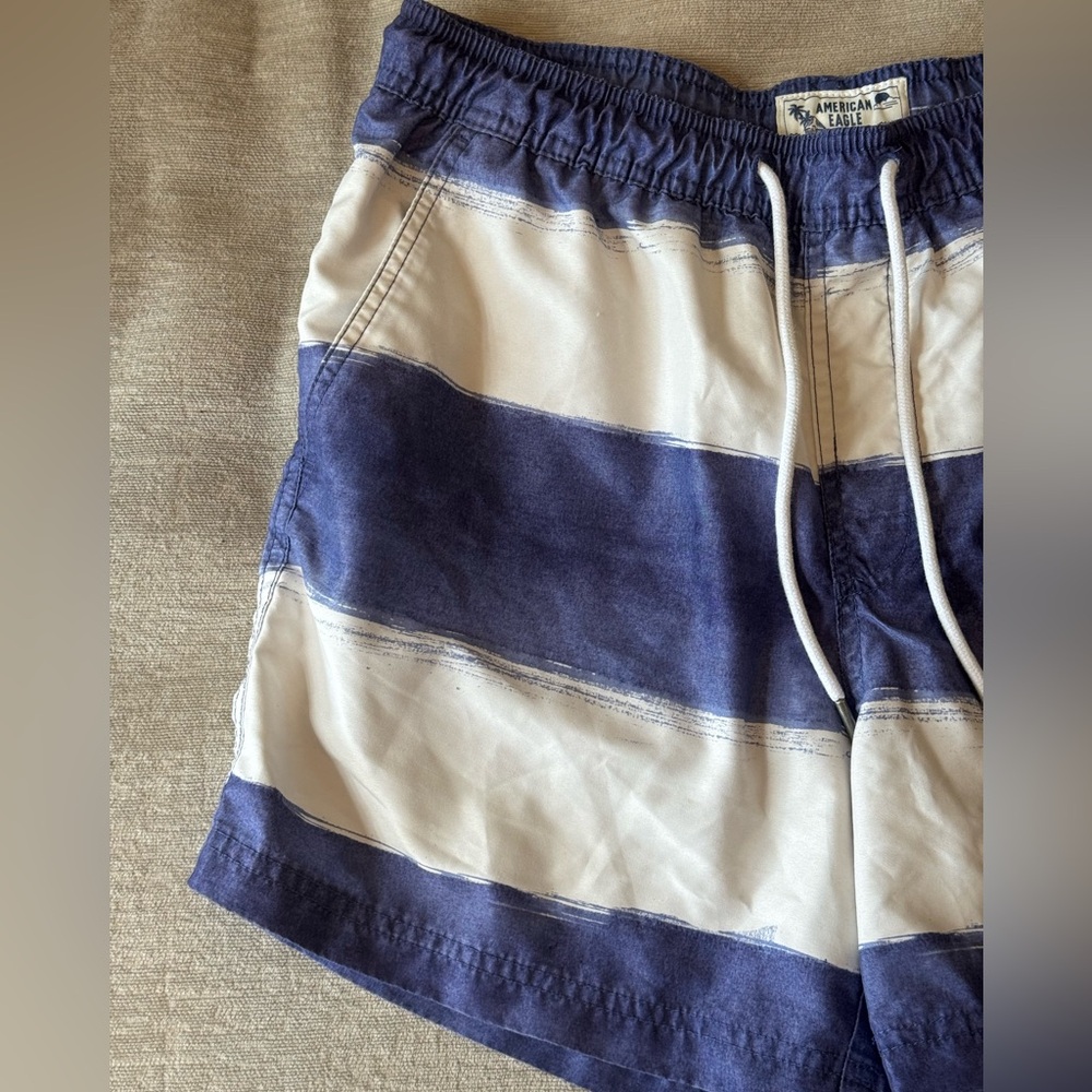 American Eagle men’s small blue and white striped swim trunks board shorts - Picture 4 of 11